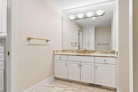 406 River Street Minneapolis MN 55401