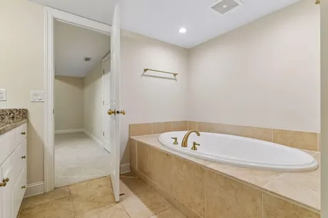406 River Street Minneapolis MN 55401