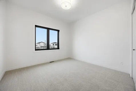 4270 Bristlecone Loop S Fargo ND 58104