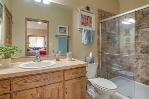 1610 42nd Avenue S Moorhead MN 56560