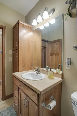 1610 42nd Avenue S Moorhead MN 56560
