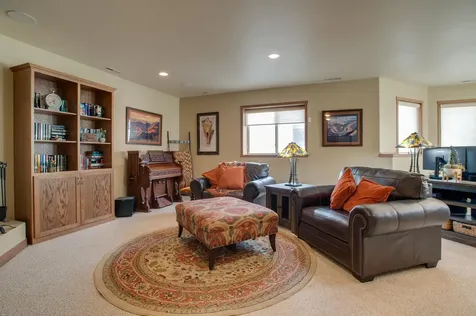 1610 42nd Avenue S Moorhead MN 56560
