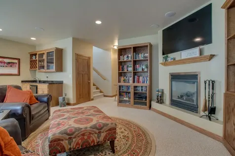 1610 42nd Avenue S Moorhead MN 56560
