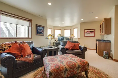 1610 42nd Avenue S Moorhead MN 56560