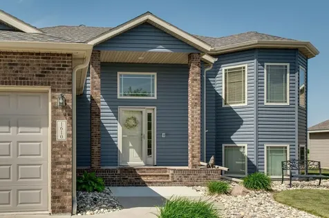 1610 42nd Avenue S Moorhead MN 56560