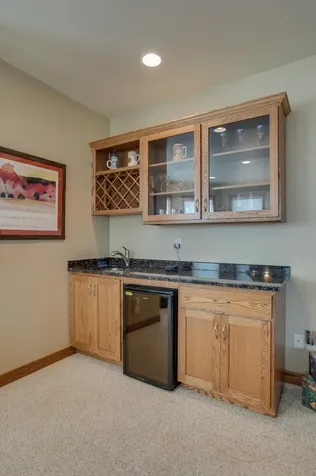 1610 42nd Avenue S Moorhead MN 56560