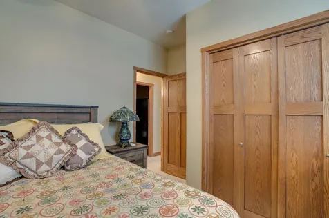 1610 42nd Avenue S Moorhead MN 56560