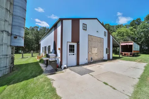 8719 State 64 SW Motley MN 56466