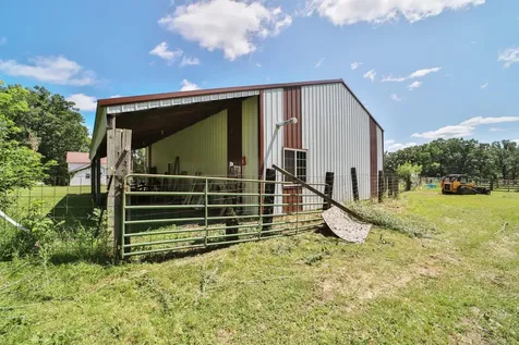 8719 State 64 SW Motley MN 56466