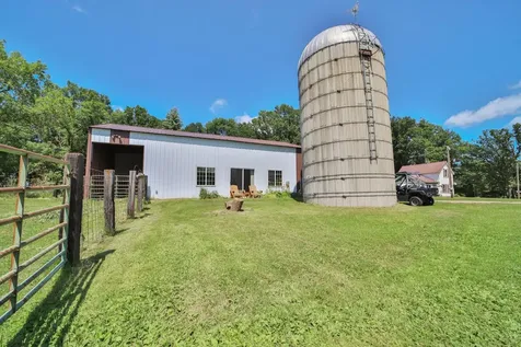 8719 State 64 SW Motley MN 56466