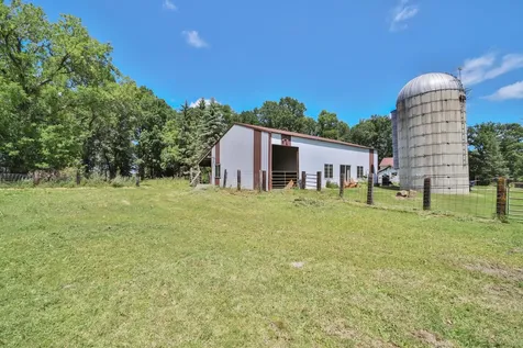 8719 State 64 SW Motley MN 56466