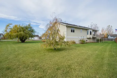 421 Lind Boulevard Harwood ND 58042