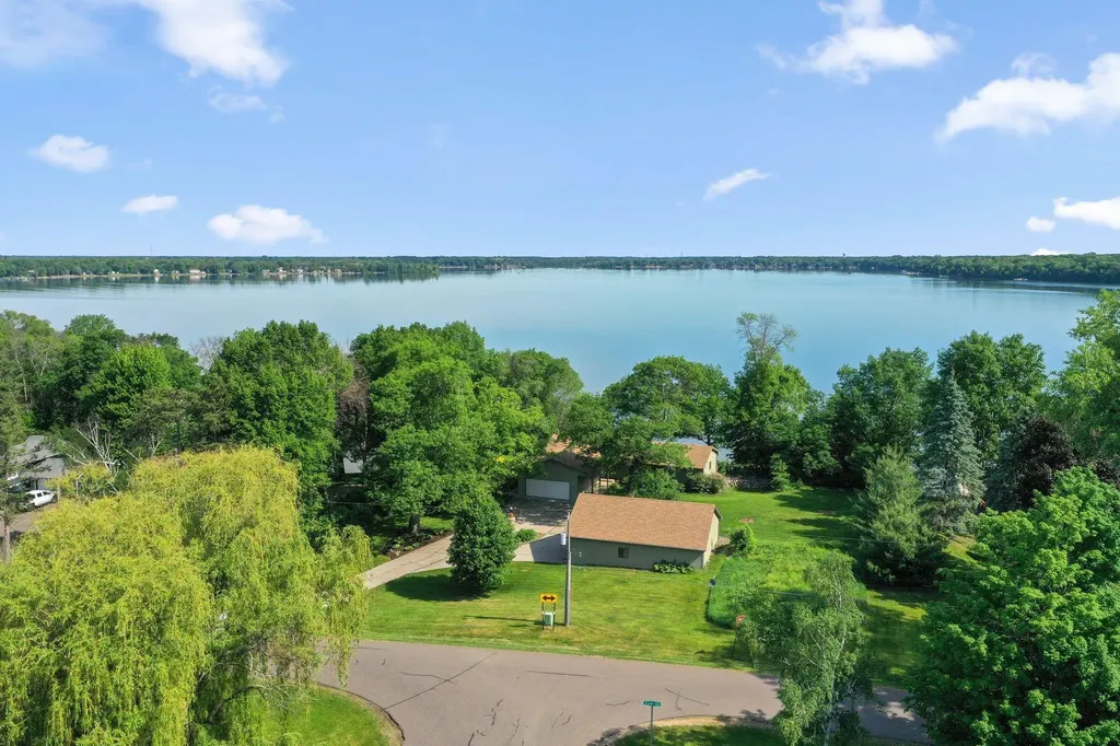 10400 Kismet Isle Chisago City MN 55013