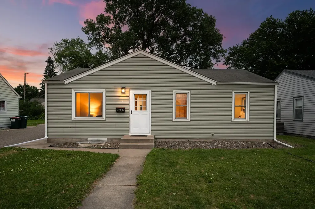 4763 Chatham Road NE Columbia Heights MN 55421