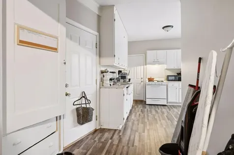 306 King Street W Saint Paul MN 55107