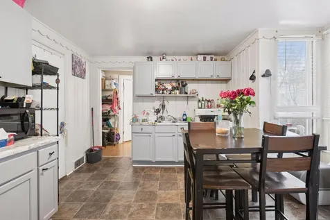 306 King Street W Saint Paul MN 55107