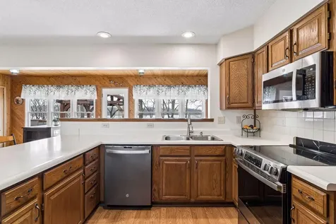 48937 N Shore Road Waterville MN 56096