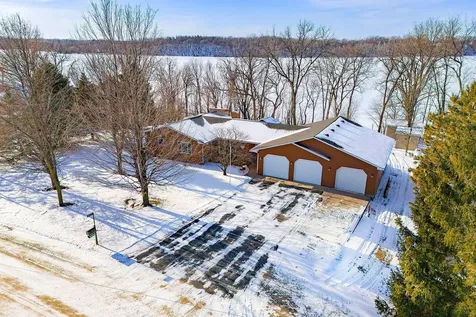 48937 N Shore Road Waterville MN 56096