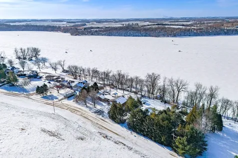48937 N Shore Road Waterville MN 56096
