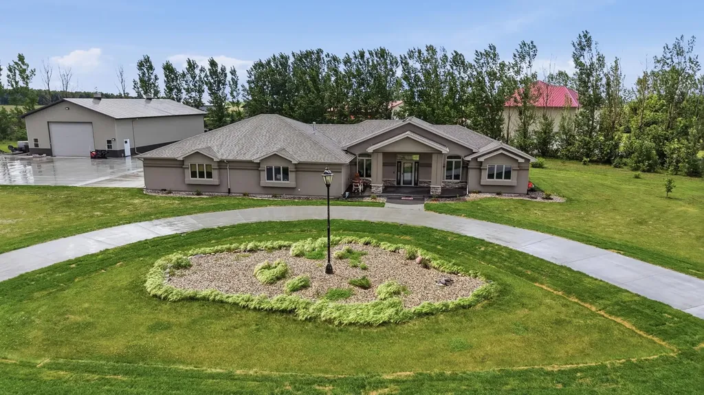 16496 42nd Street SE Mapleton ND 58059