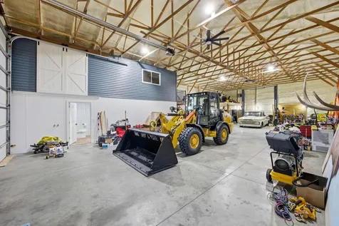 16496 42nd Street SE Mapleton ND 58059