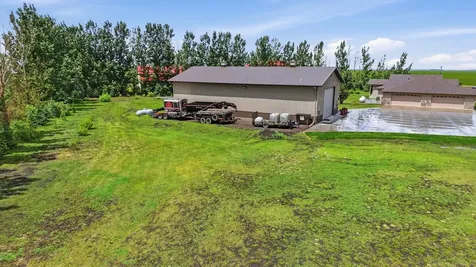 16496 42nd Street SE Mapleton ND 58059