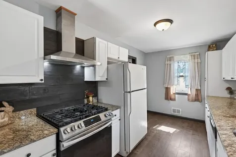 4324 Queen Avenue N Minneapolis MN 55412