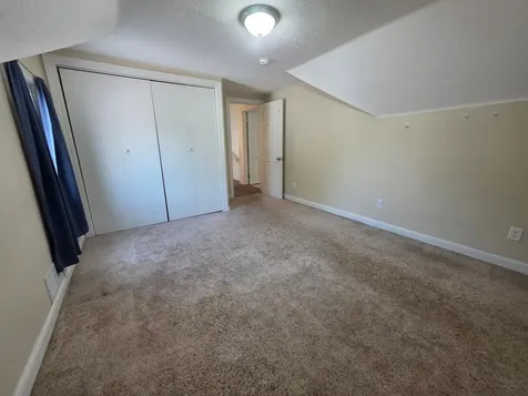 945 Geranium Avenue E Saint Paul MN 55106