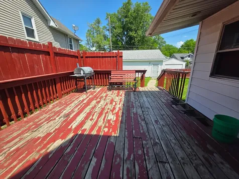 945 Geranium Avenue E Saint Paul MN 55106