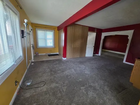 945 Geranium Avenue E Saint Paul MN 55106