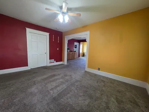 945 Geranium Avenue E Saint Paul MN 55106