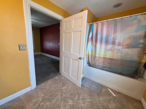 945 Geranium Avenue E Saint Paul MN 55106