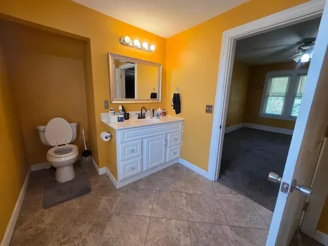 945 Geranium Avenue E Saint Paul MN 55106