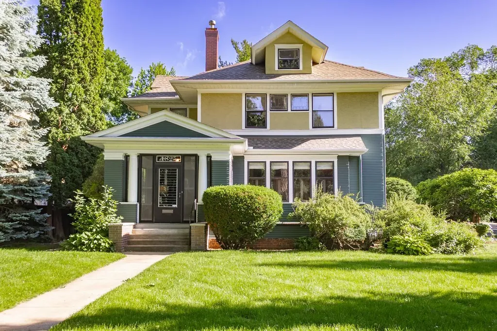 1825 Summit Avenue Saint Paul MN 55105