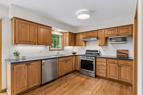 2178 Loyola Drive Woodbury MN 55125