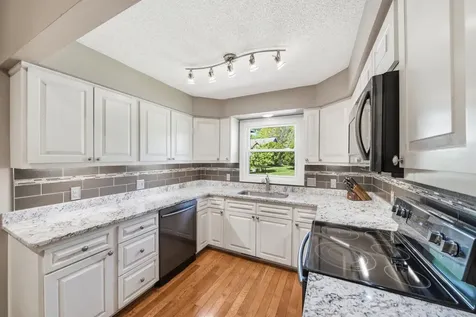 93 Castle Ridge Court Chanhassen MN 55317