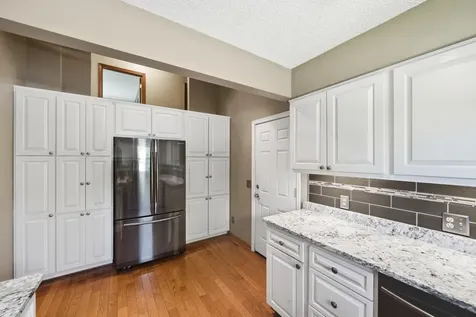 93 Castle Ridge Court Chanhassen MN 55317