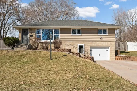 4757 Oregon Avenue N New Hope MN 55428