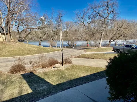 406 Robin Road Albert Lea MN 56007