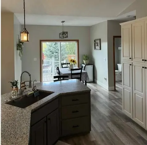 301 7th Street NW New Richland MN 56072