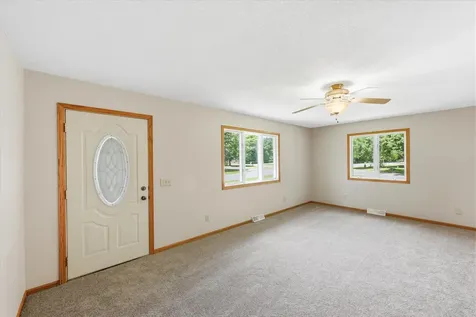 842 Xenia Avenue NW Elk River MN 55330