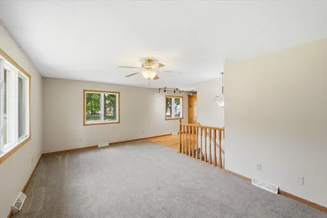 842 Xenia Avenue NW Elk River MN 55330