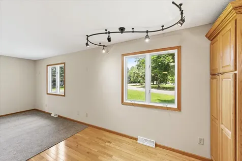 842 Xenia Avenue NW Elk River MN 55330