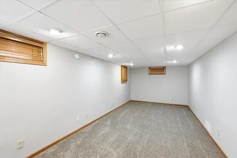 842 Xenia Avenue NW Elk River MN 55330