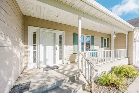 302 Fairway Drive Casselton ND 58012