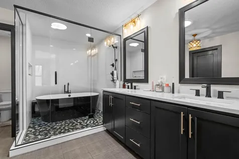 2251 Cleveland Avenue N Roseville MN 55113