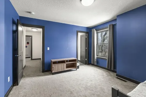 2251 Cleveland Avenue N Roseville MN 55113