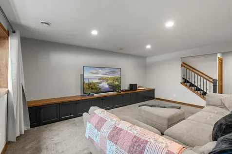 2251 Cleveland Avenue N Roseville MN 55113