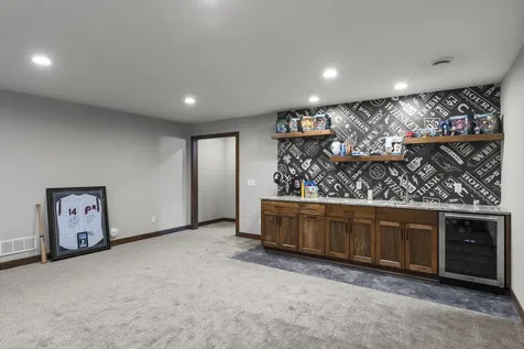2251 Cleveland Avenue N Roseville MN 55113