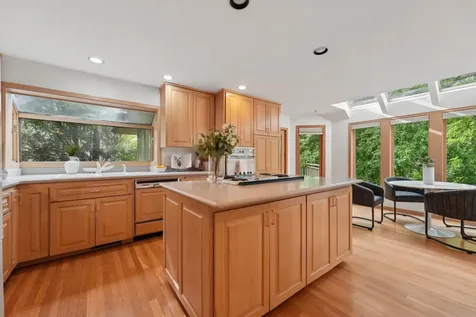 782 Evergreen Knolls Mendota Heights MN 55118